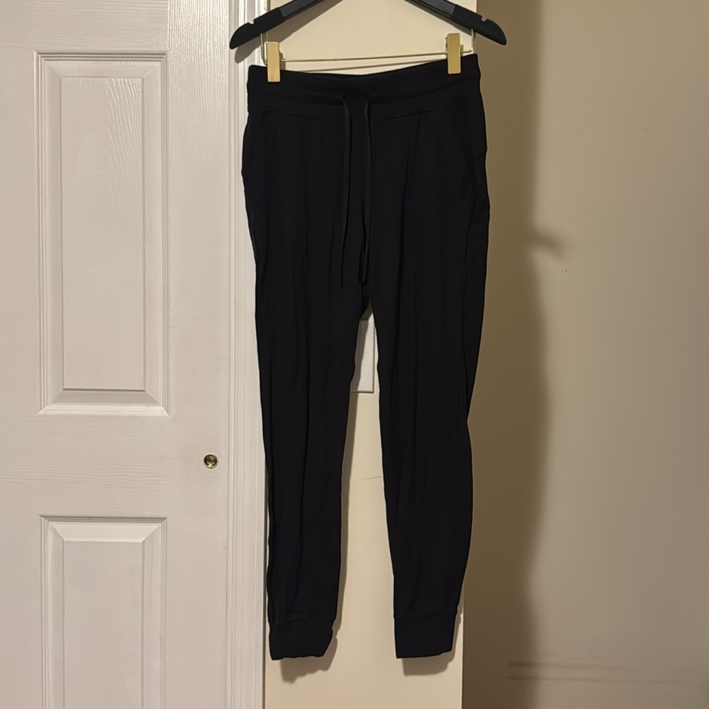 Lululemon joggers - Picture 2 of 8